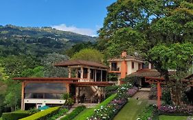Finca Paraiso Mountain Retreat Near San Jose Airport